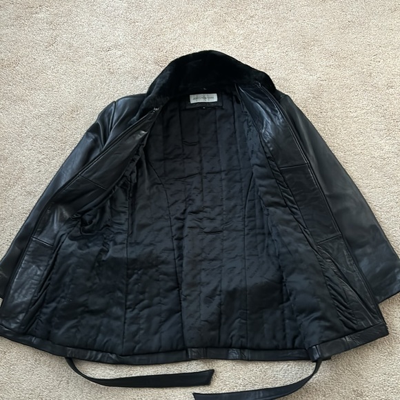 Leather jacket - Picture 3 of 6